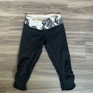 black capri lulu lemon leggings